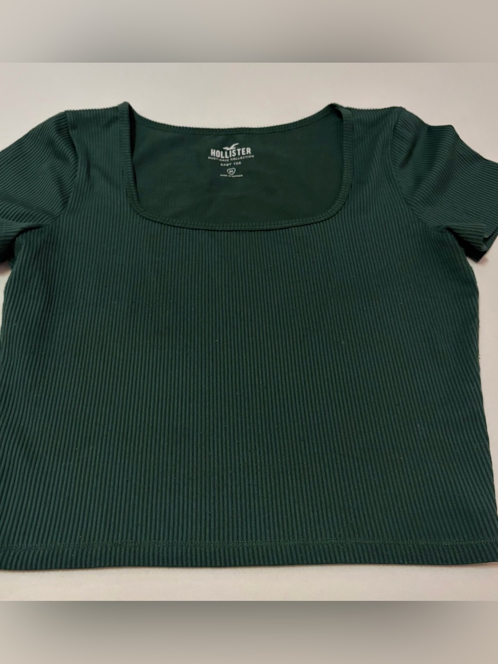 Hollister Women's Dark Forest Green Ribbed Square-Neck Crop Top